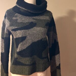 RD Style Green and Black Cowl Neck Sweater
